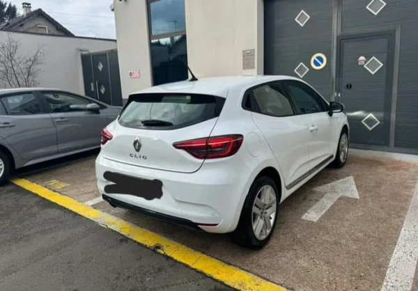 Renault Clio 1.0 TCe Exclusive 4