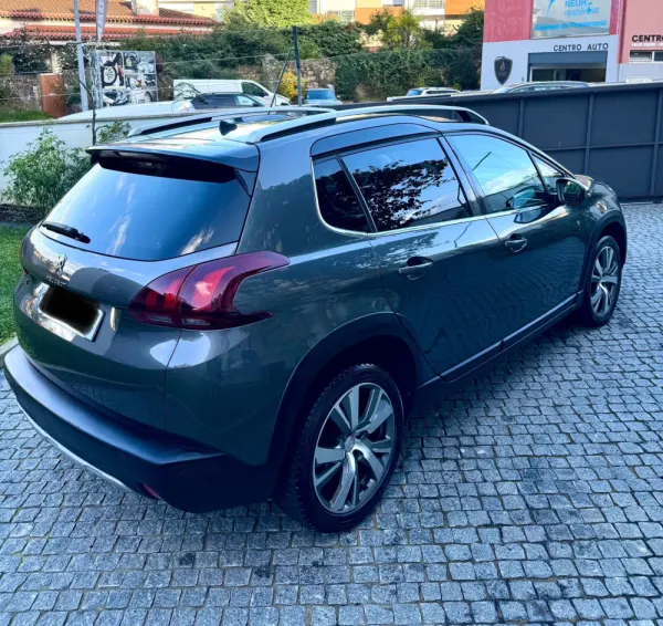 Peugeot 2008 7