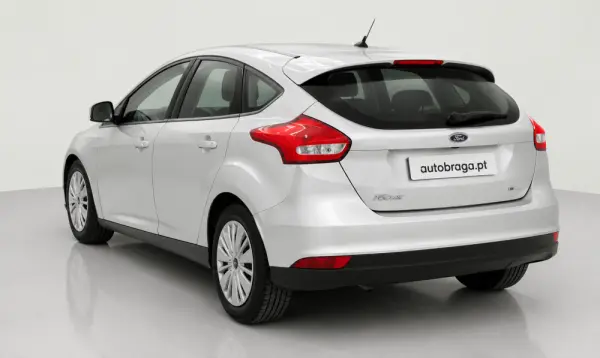 Ford Focus Outro 3