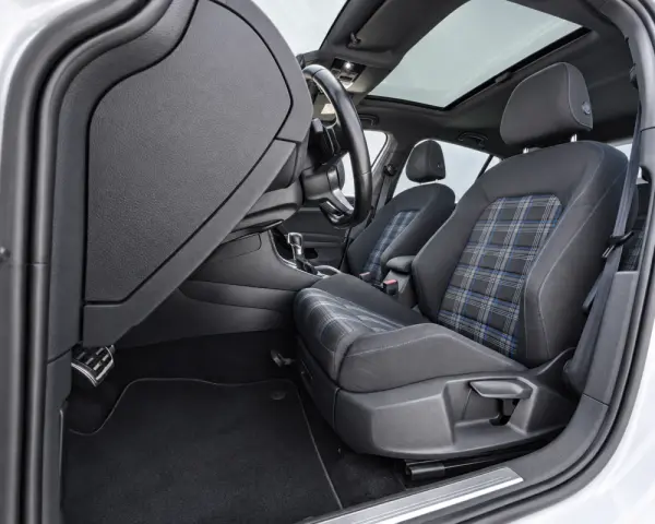 Volkswagen Golf 1.4 GTE Plug-in-Hybrid DSG 5