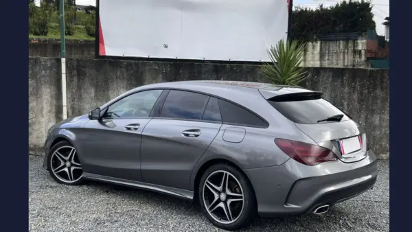 Mercedes-Benz CLA 220 3