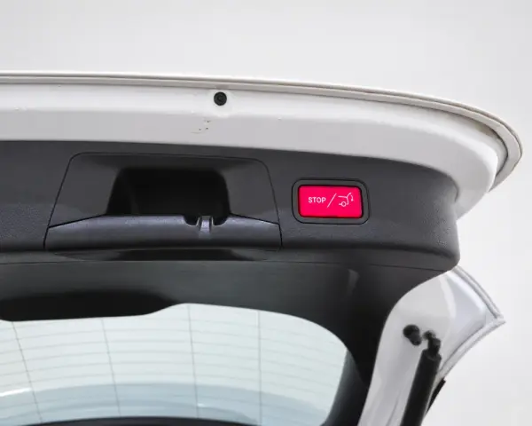 Mercedes-Benz EQA 250+ 18