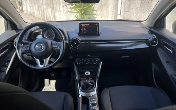 Mazda 2 Outro 7