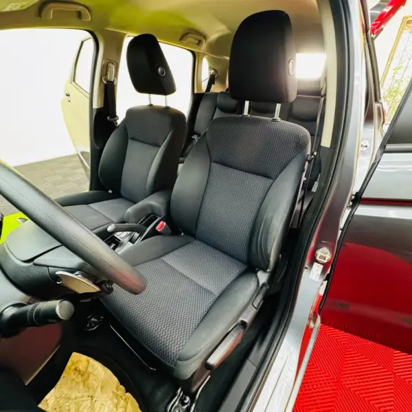 Honda Jazz 1.3 I-VTEC Comfort +Connect. Navi CVT 14