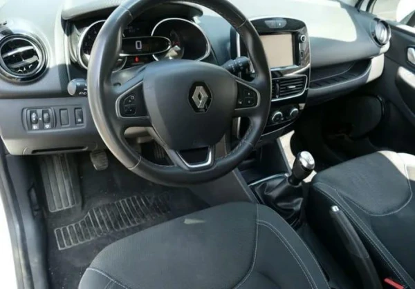 Renault Clio Sport Tourer 1.5 dCi 4