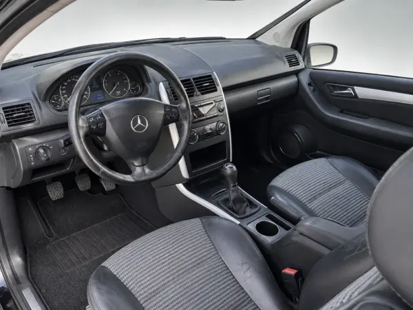 Mercedes-Benz A 180 CDi Avantgarde 8