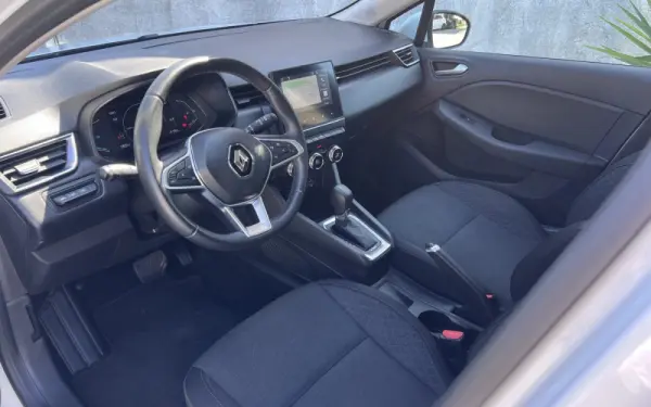 Renault Clio 1.6 E-Tech Initiale Paris 11
