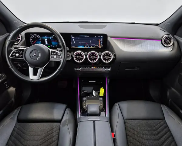 Mercedes-Benz EQA 250+ 7