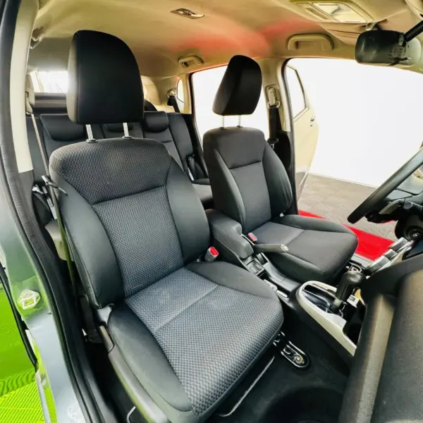 Honda Jazz 1.3 I-VTEC Comfort +Connect. Navi CVT 15