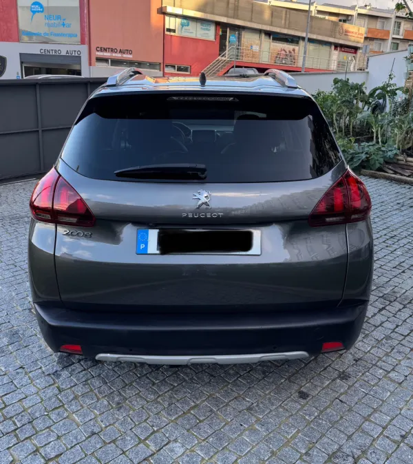 Peugeot 2008 6