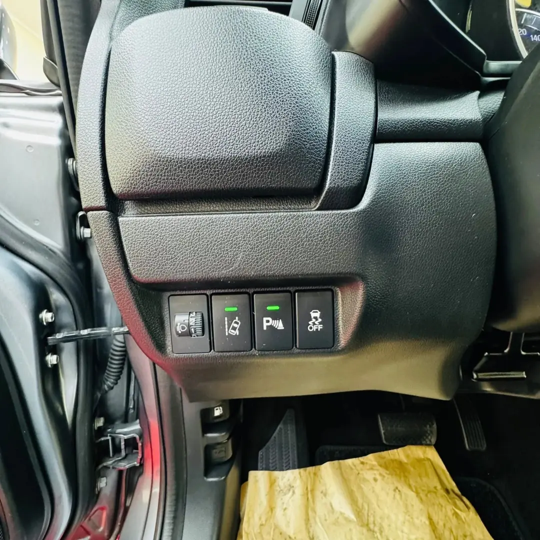 Honda Jazz 1.3 I-VTEC Comfort +Connect. Navi CVT 9