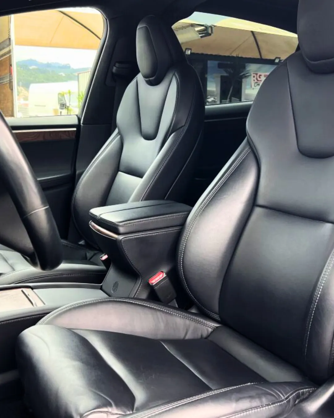 Tesla Model X 100D 6