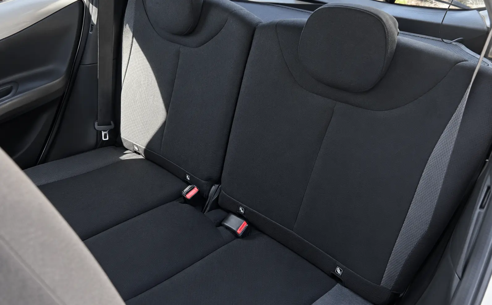 Toyota Aygo X 1.0 Play 12