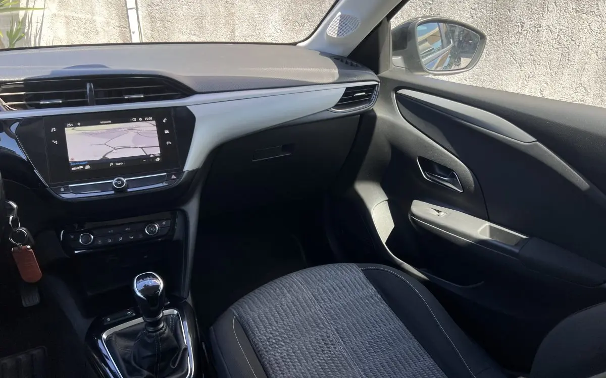 Opel Corsa 1.2 Direct Injection Turbo 11