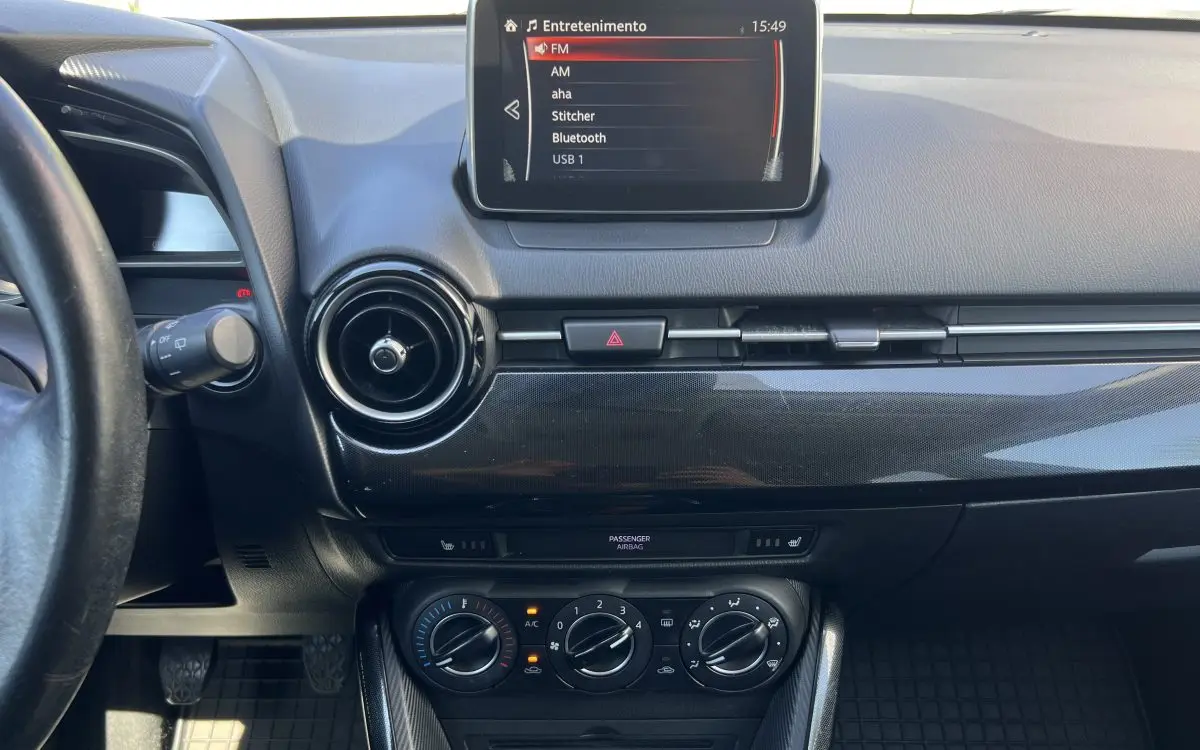 Mazda 2 Outro 10