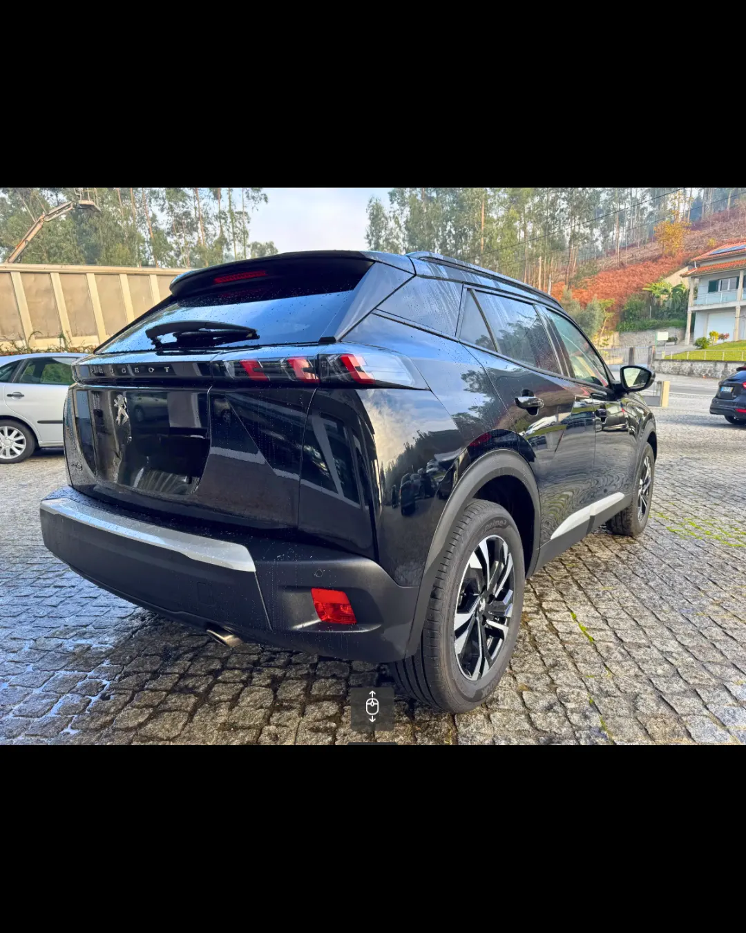 Peugeot 2008 1.5 BlueHDi Allure EAT8 4