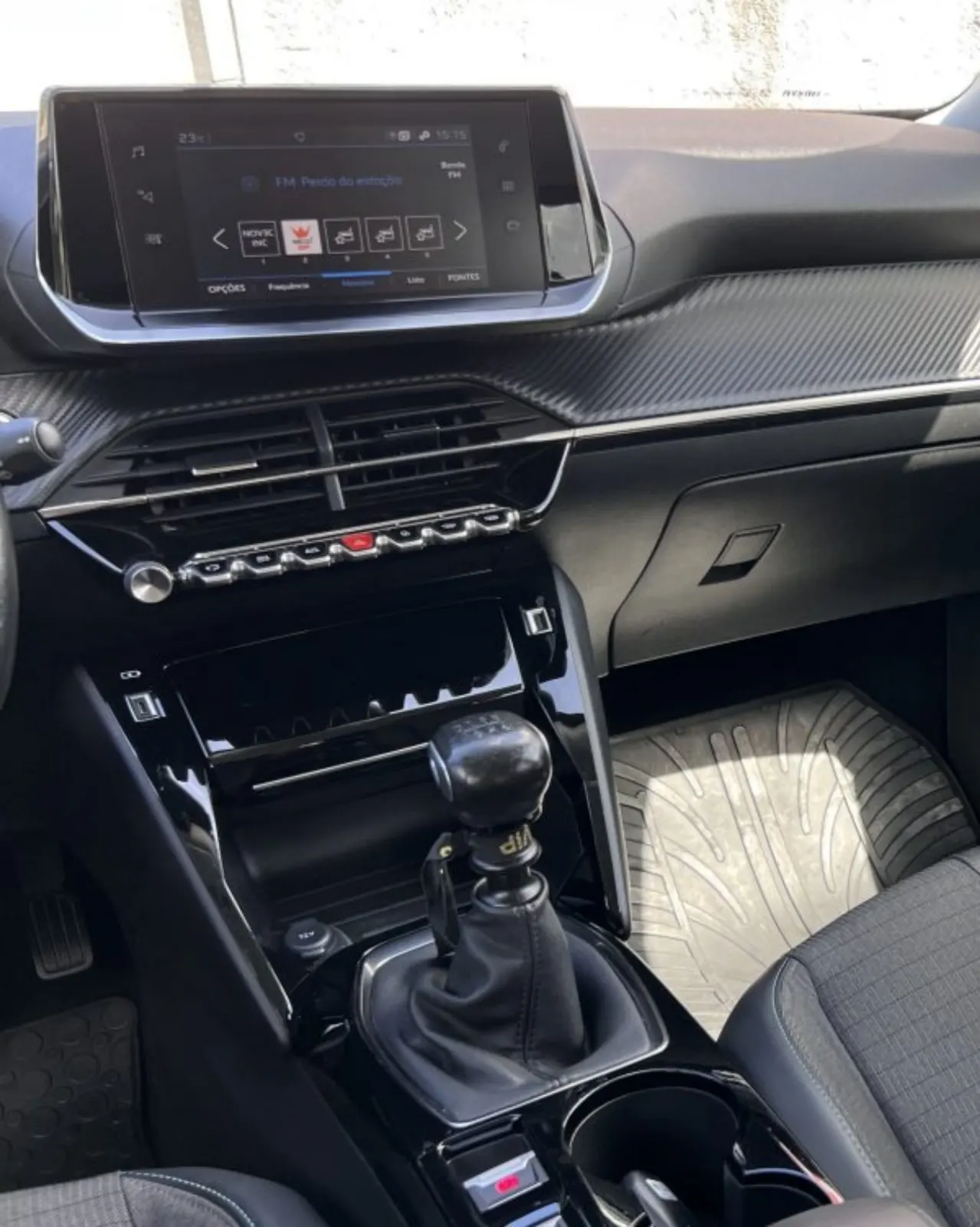 Peugeot 2008 1.2 PureTech Style 16