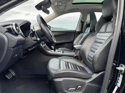 MG EHS 1.5 T-GDI Plug-in Hybrid Luxury 9