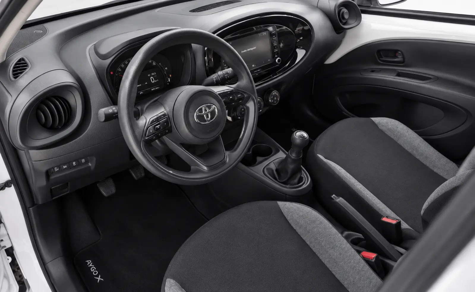 Toyota Aygo X 1.0 Play 7