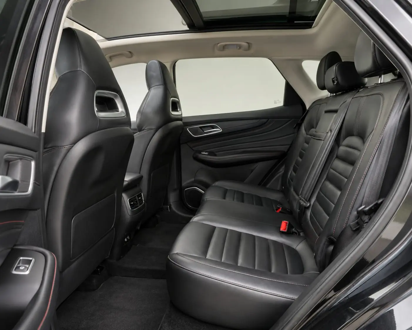 MG EHS Luxury 5