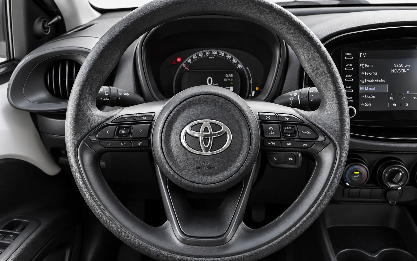 Toyota Aygo X 1.0 Play 8