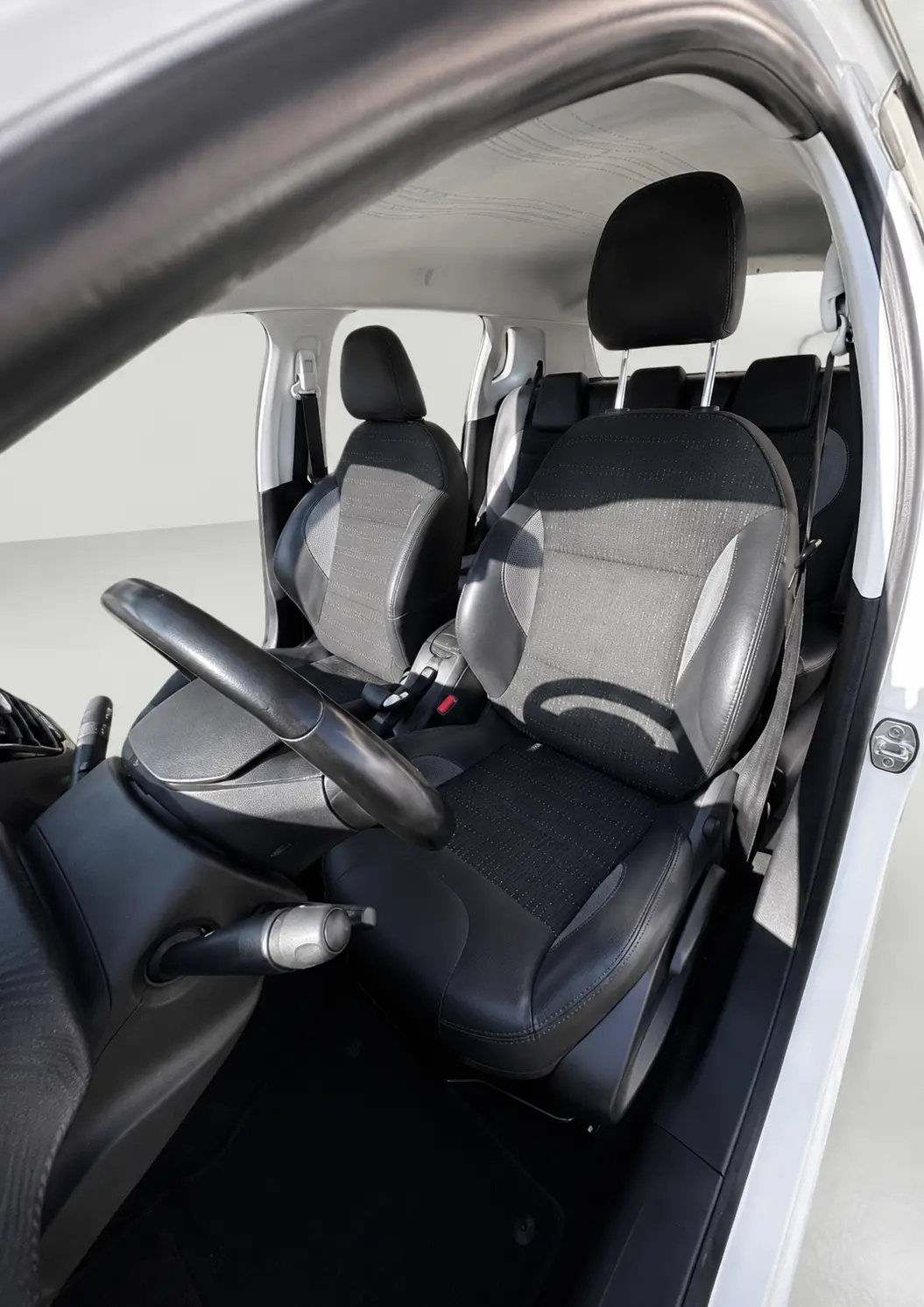 Peugeot 2008 1.2 PureTech Allure 6