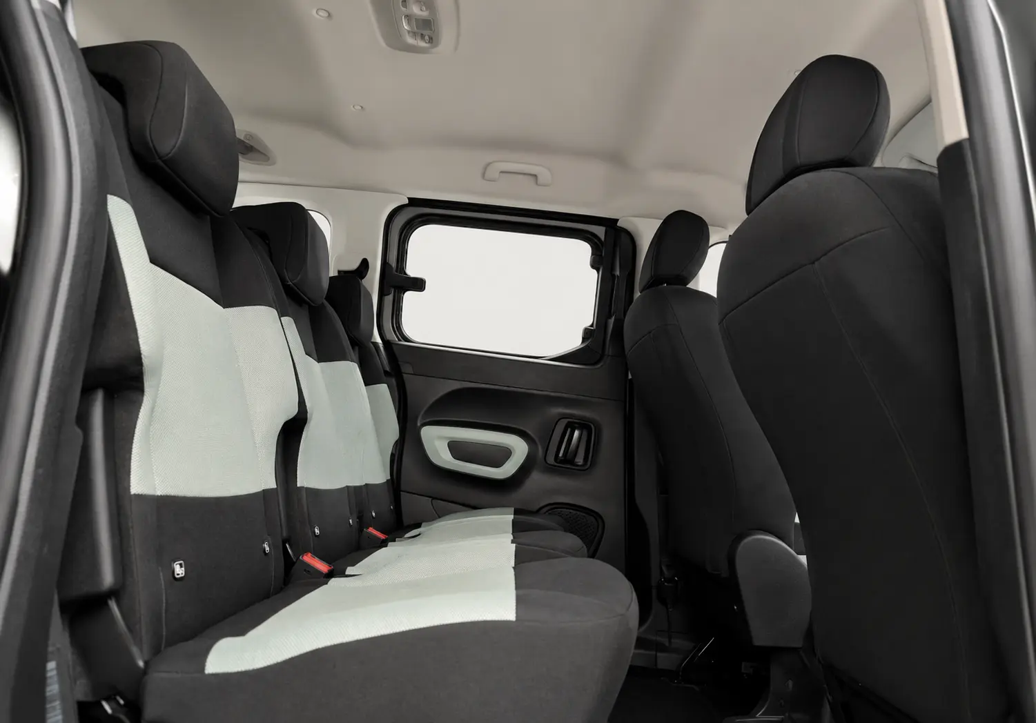 Citroen Berlingo 1.6 HDI First 6