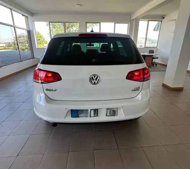 Volkswagen Golf 1.6 TDi BlueMotion Confortline 8