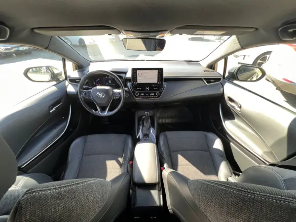 Toyota Corolla Touring Sports 1.8 Hybrid Comfort+P.Sport 8