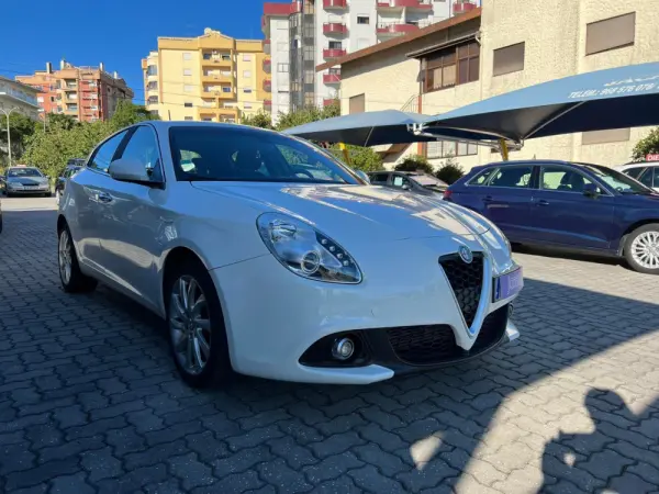 Alfa Romeo Giulietta 1.6 JTDm Distinctive (105cv) 2