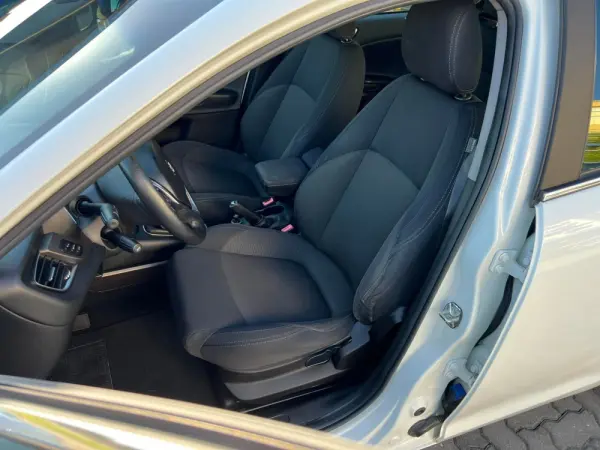 Alfa Romeo Giulietta 1.6 JTDm Distinctive (105cv) 4