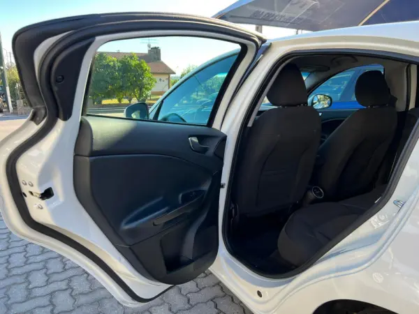 Alfa Romeo Giulietta 1.6 JTDm Distinctive (105cv) 5