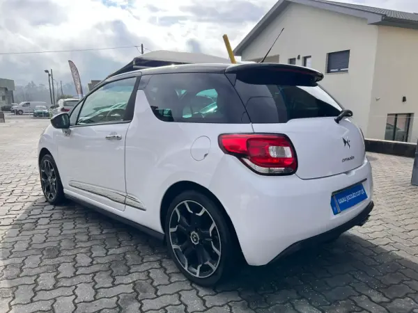 Citroën DS3 1.6 e-HDi Airdream Sport Chic 4