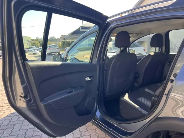 Dacia Sandero 0.9 TCe Stepway Bi-Fuel 6