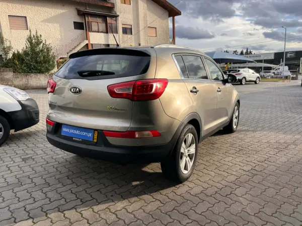 Kia Sportage 1.7 CRDi ISG EX 4
