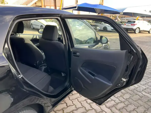 Mazda 2 1.4 MZ-CD Exclusive 11