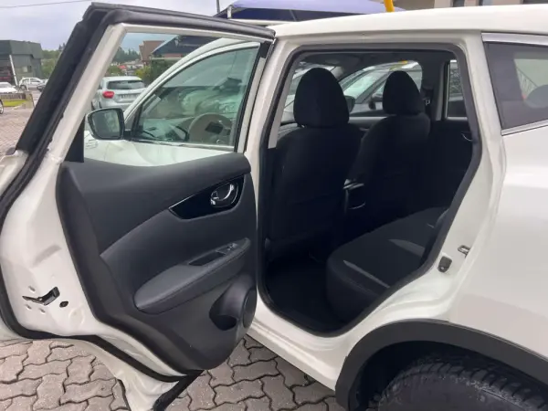 Nissan Qashqai 1.5 dCi Business Edition 6