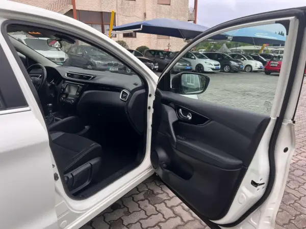 Nissan Qashqai 1.5 dCi Business Edition 12