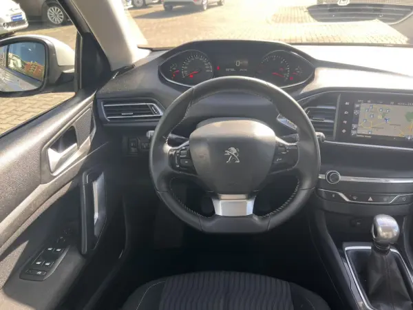 Peugeot 308 1.6 BlueHDi Active J17 8