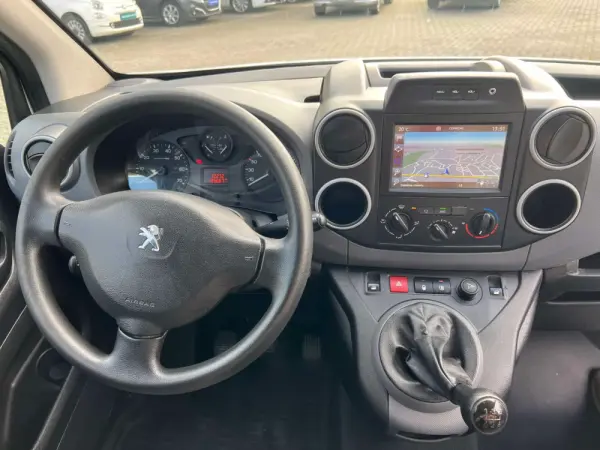 Peugeot Partner 1.6 HDi 3L (GPS) 9