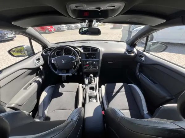 Citroen DS4 1.6 e-HDi So Chic 8