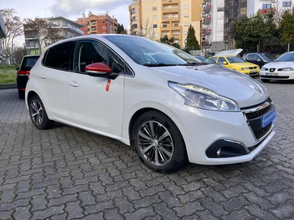 Peugeot 208 1.6 BlueHDI Roland Garros 2