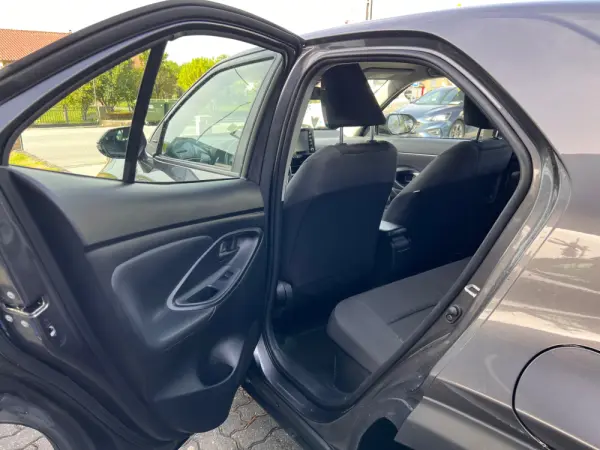 Toyota Yaris Cross 1.5 HDF Comfort Plus 6