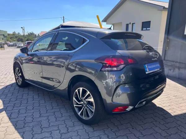 Citroen DS4 1.6 e-HDi So Chic 3