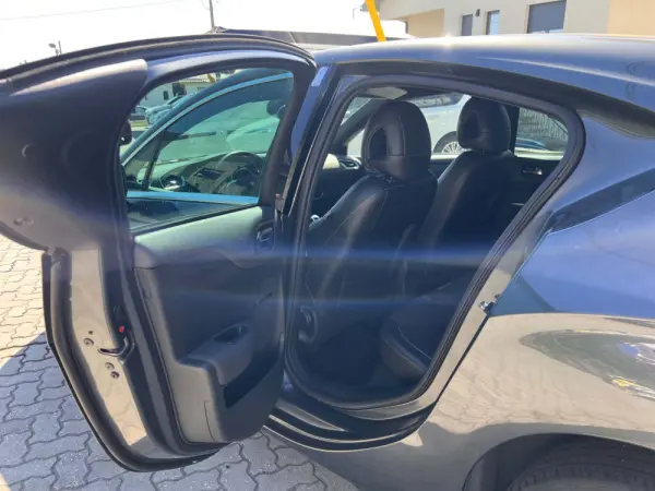 Citroen DS4 1.6 e-HDi So Chic 6