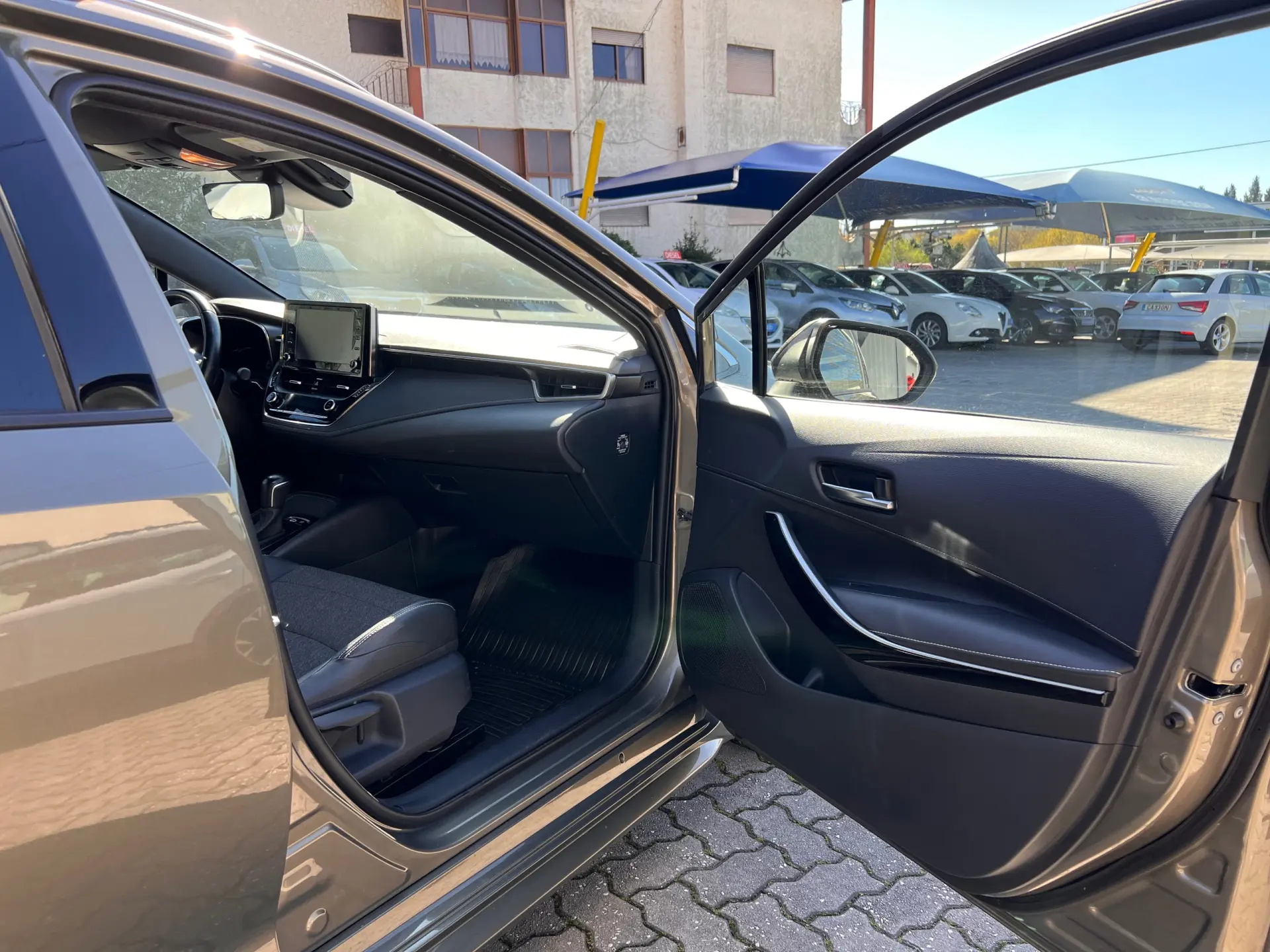 Toyota Corolla Touring Sports 1.8 Hybrid Comfort+P.Sport 12