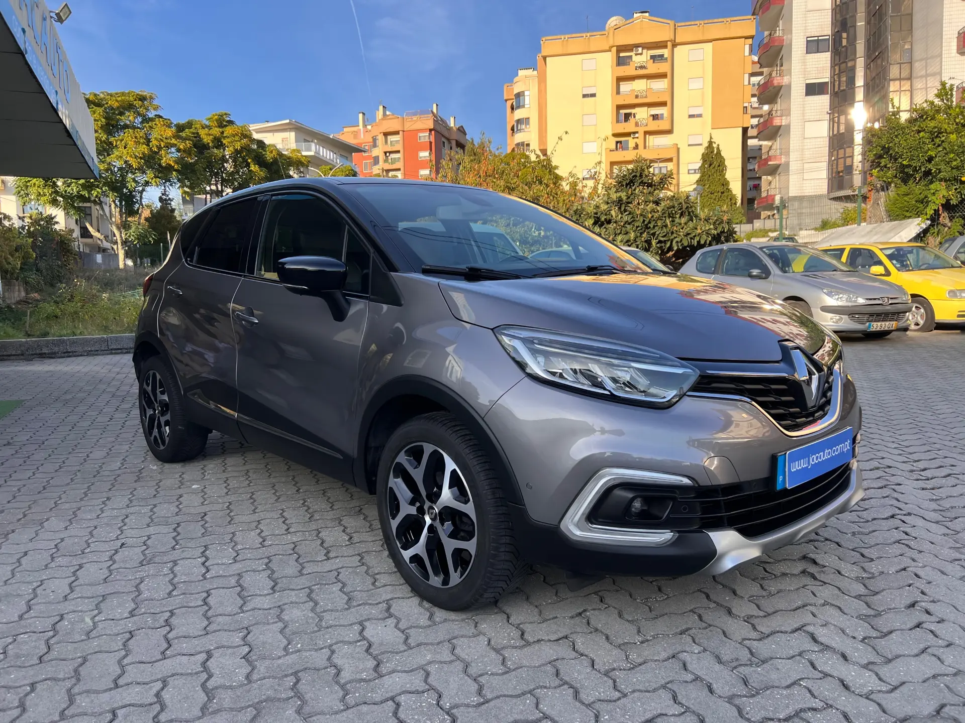 Renault Captur 0.9 TCE Initiale Paris 2