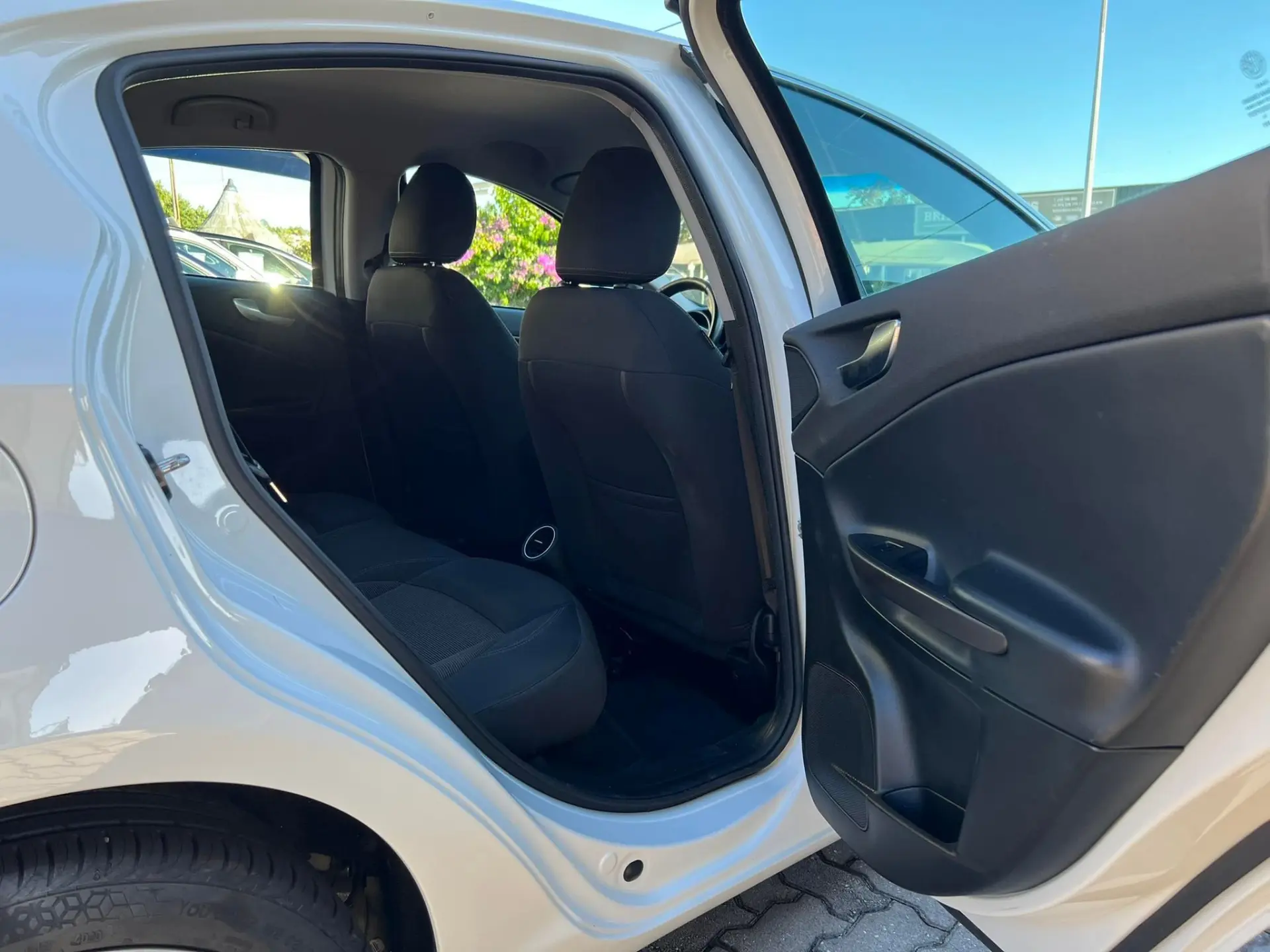 Alfa Romeo Giulietta 1.6 JTDm Distinctive (105cv) 11