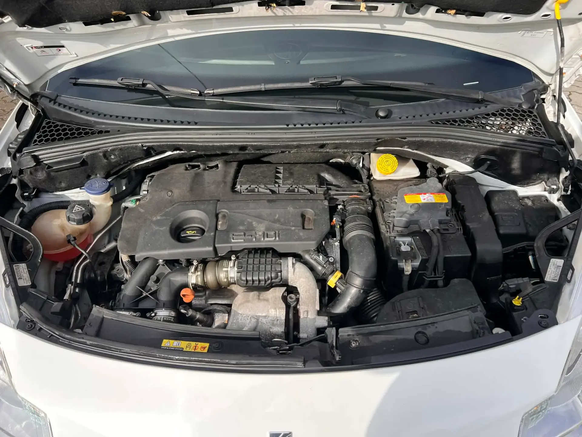 Citroën DS3 1.6 e-HDi Airdream Sport Chic 12