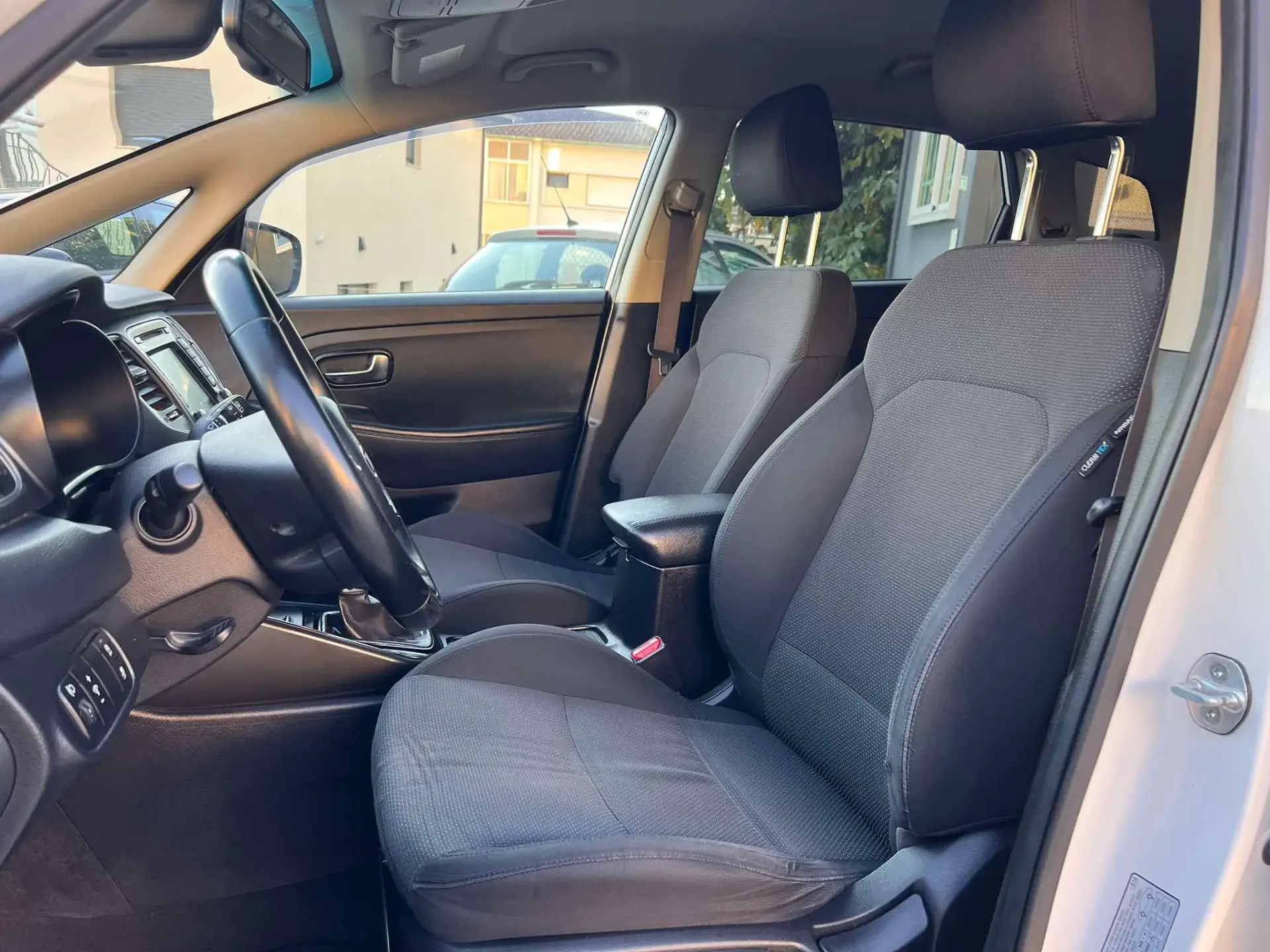 Kia Carens 1.7 CRDi ISG TX 6